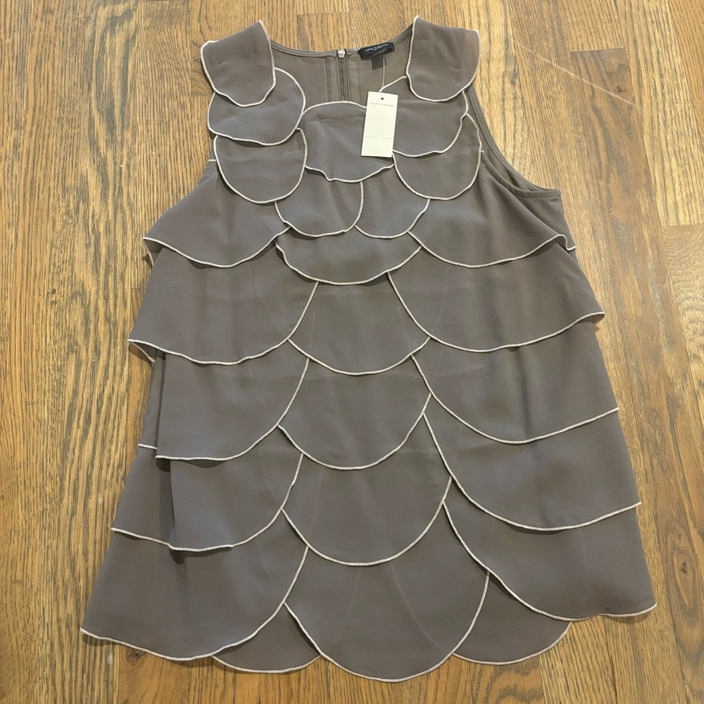 NWT Ann Taylor Petal Sleeveless Top Size S